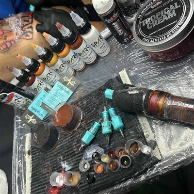 Tattoo Studios сообщают о растущем спросе среди старых первых - клиентов времени